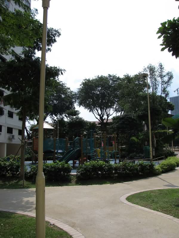 8 Holland Avenue