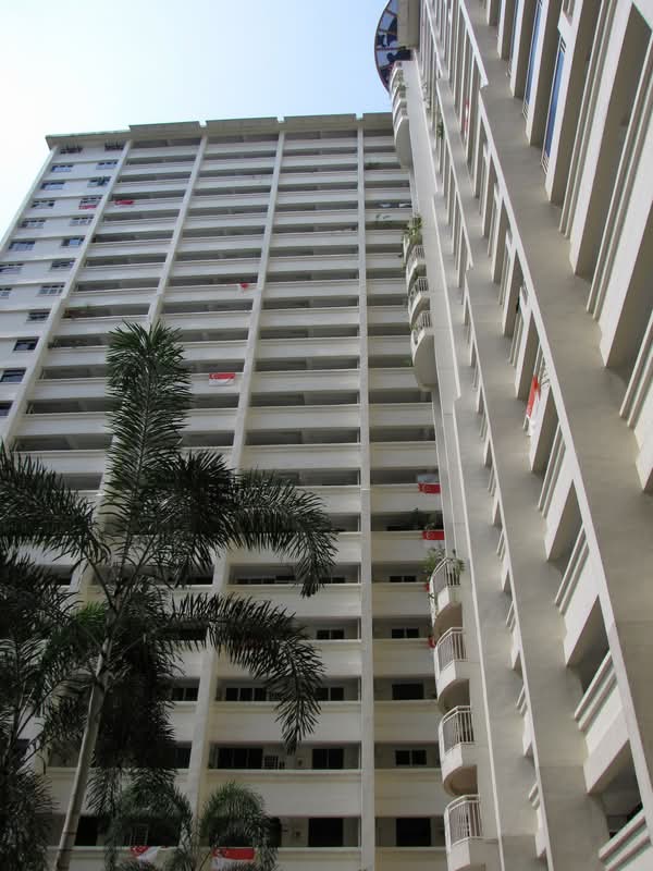 8 Holland Avenue
