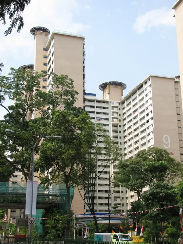 9 Holland Avenue