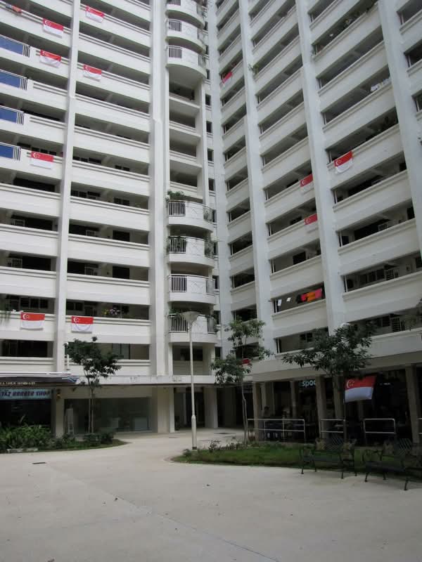 6 Holland Close