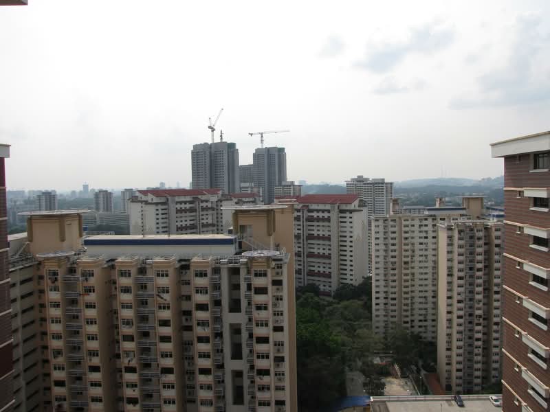 30 Holland Close