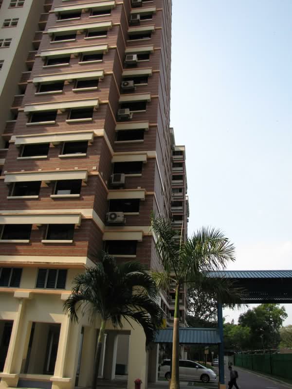 30 Holland Close