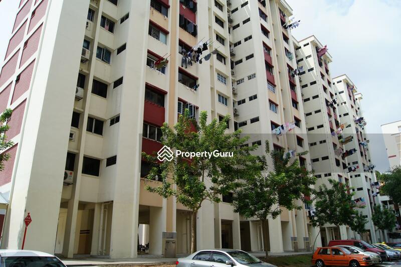 For Sale - 402 Hougang Avenue 10