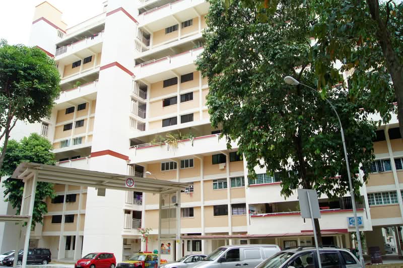406 Hougang Avenue 10