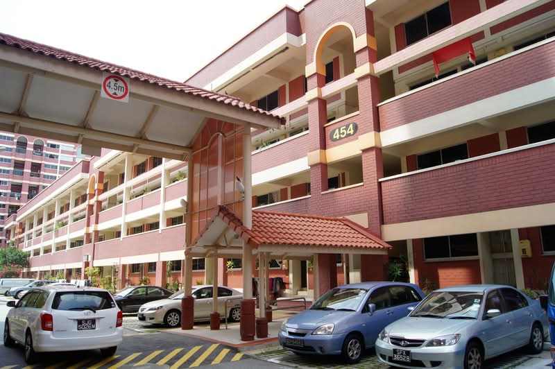 454 Hougang Avenue 10