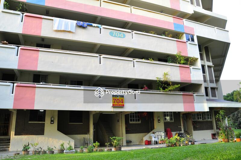 704 Hougang Avenue 2 #0