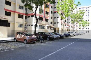 706 Hougang Avenue 2
