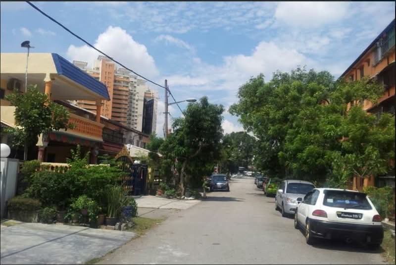 Taman Serdang Raya Seksyen 3 Apartment - iProperty.com.my