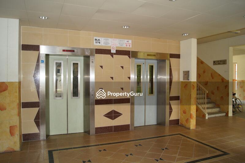 576 Hougang Avenue 4 #0