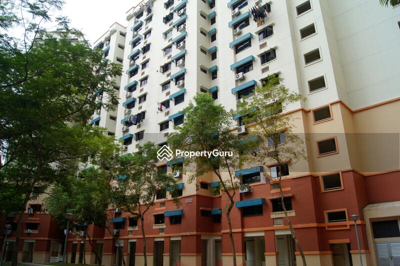 580 Hougang Avenue 4 #0