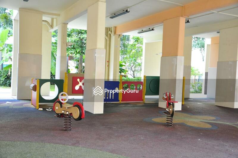 605 Hougang Avenue 4 #0