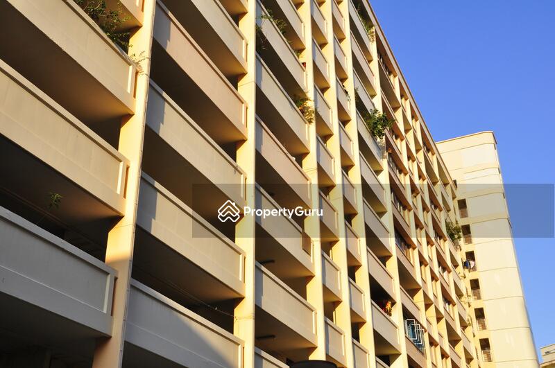 605 Hougang Avenue 4 #0