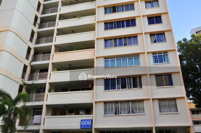 606 Hougang Avenue 4 #0