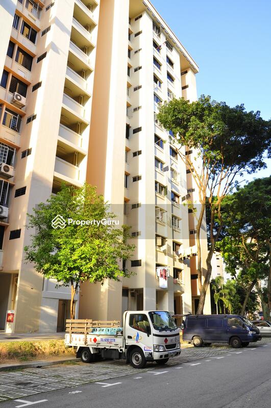 606 Hougang Avenue 4 #0