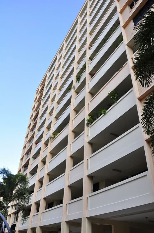 606 Hougang Avenue 4
