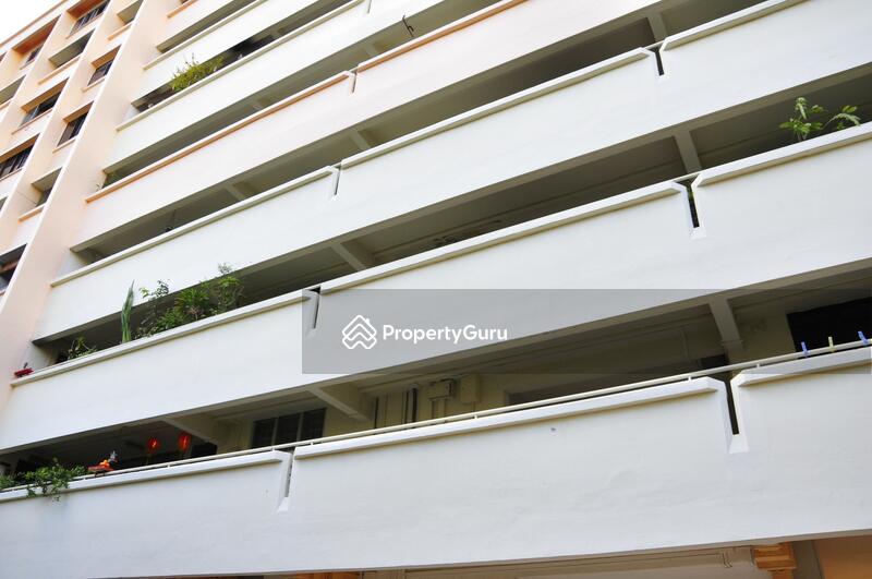 607 Hougang Avenue 4 #0