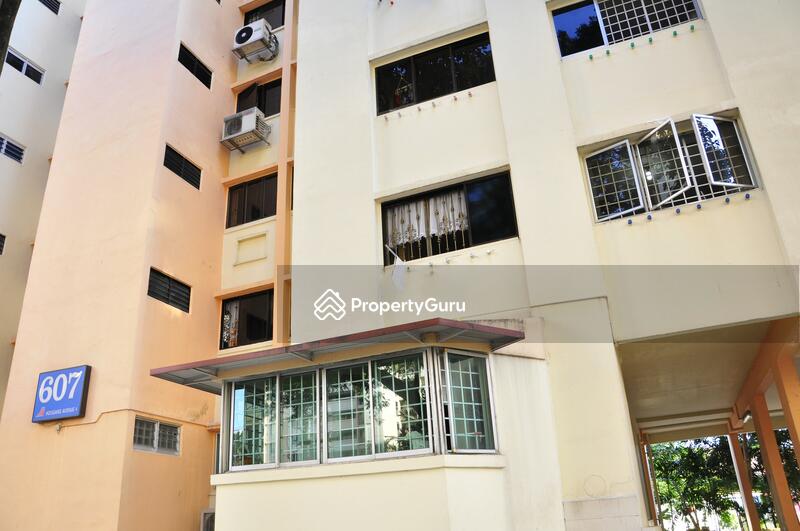 For Sale - 608 Hougang Avenue 4