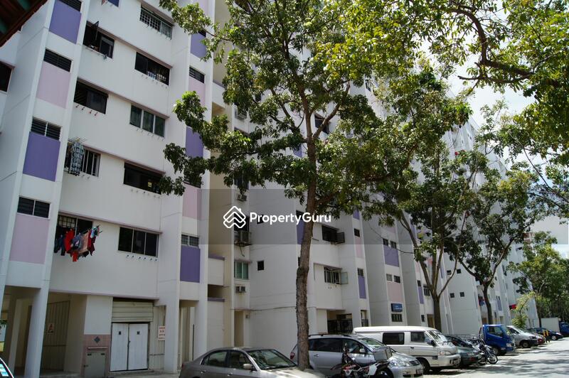 661 Hougang Avenue 4 #0