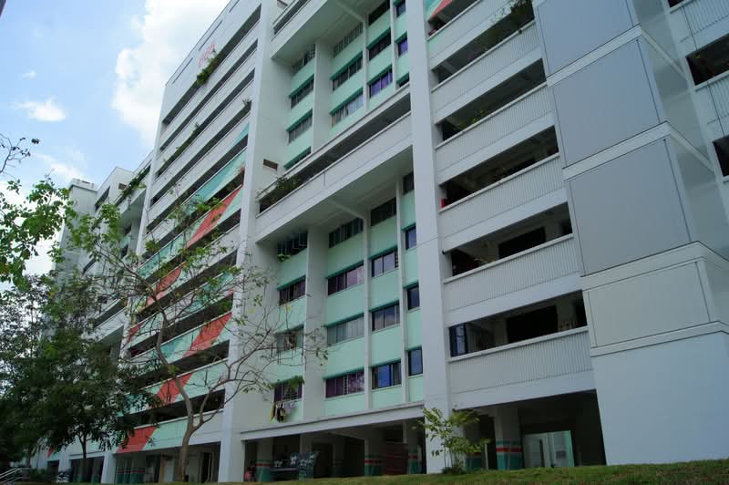 665 Hougang Avenue 4