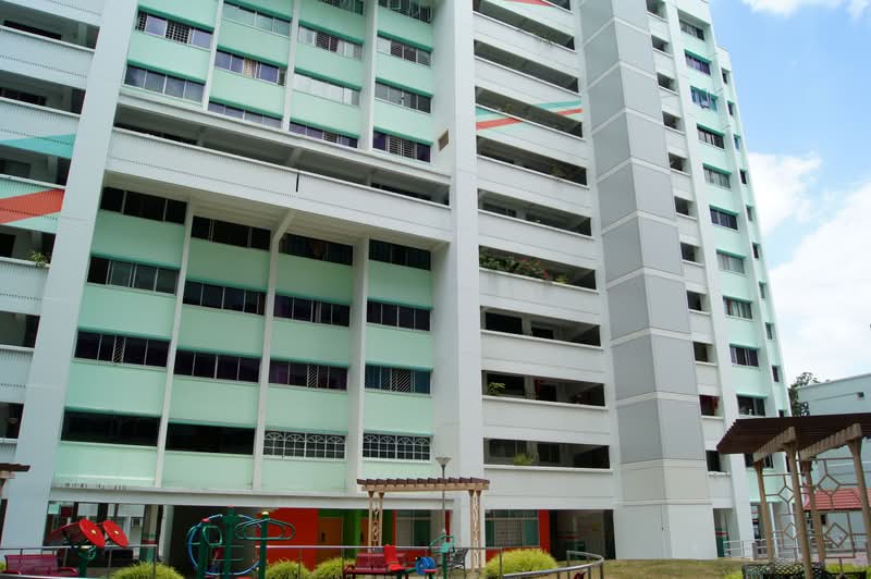 667 Hougang Avenue 4
