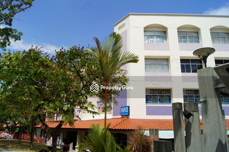682 Hougang Avenue 4 #0