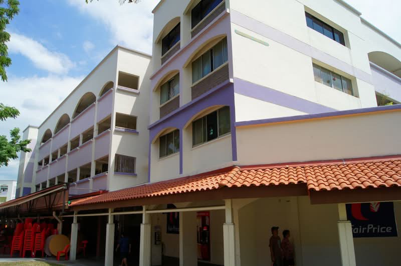 682 Hougang Avenue 4