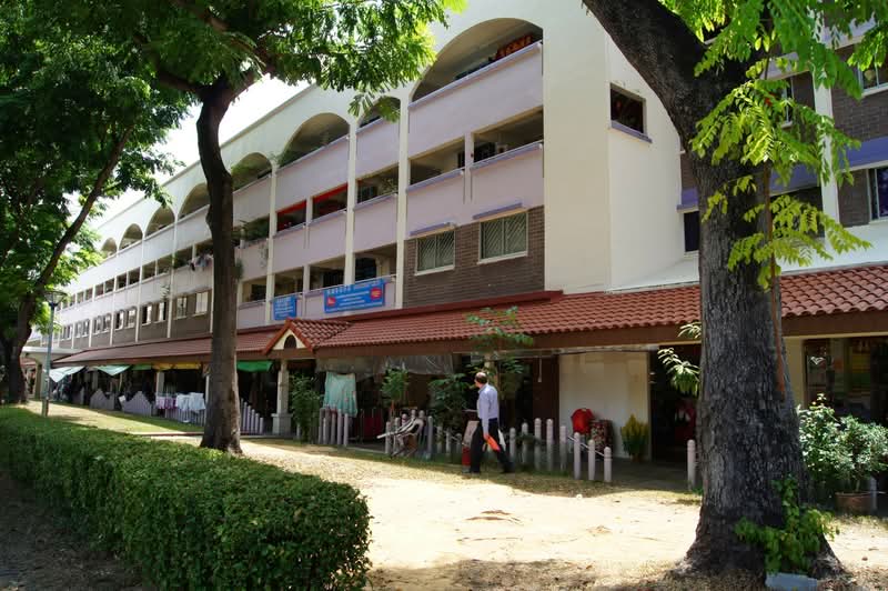 682 Hougang Avenue 4