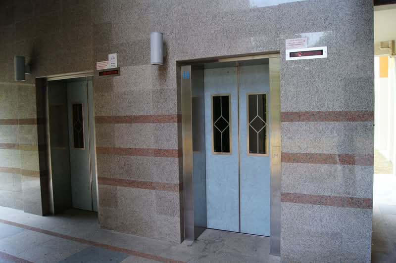 320 Hougang Avenue 5