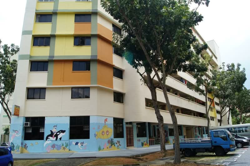 321 Hougang Avenue 5