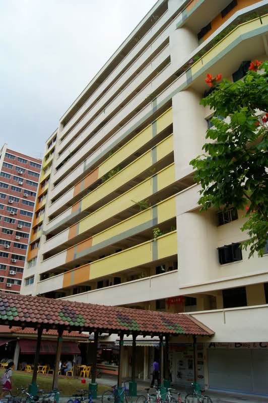 327 Hougang Avenue 5