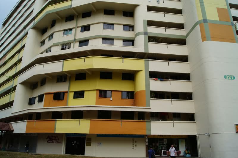 327 Hougang Avenue 5