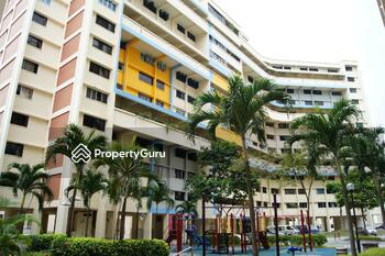 352 Hougang Avenue 7