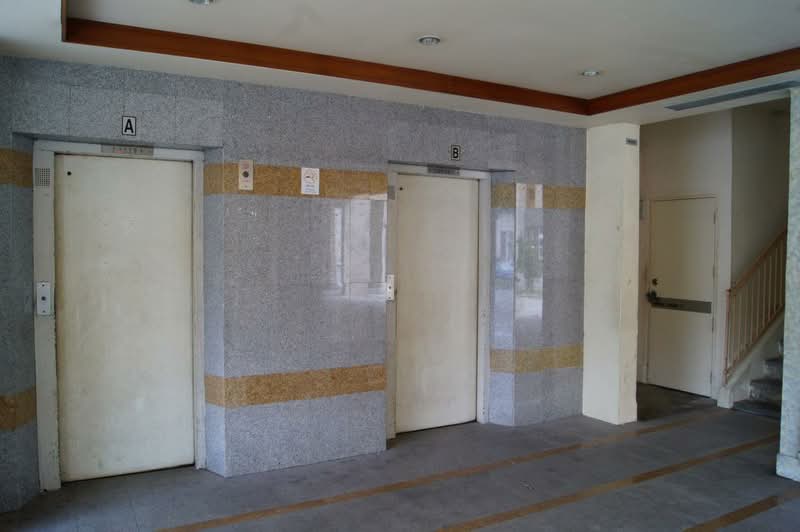 352 Hougang Avenue 7