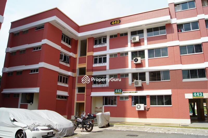 442 Hougang Avenue 8 #0