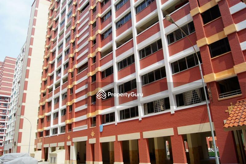 445 Hougang Avenue 8 #0