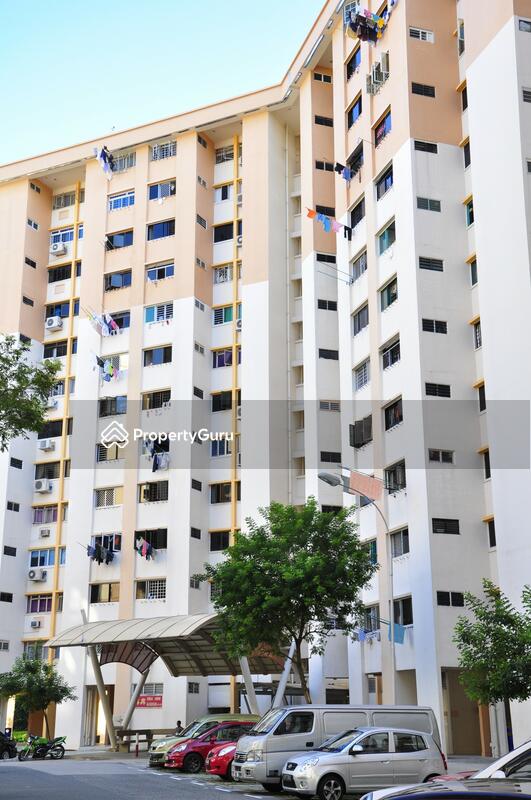 616 Hougang Avenue 8 #0