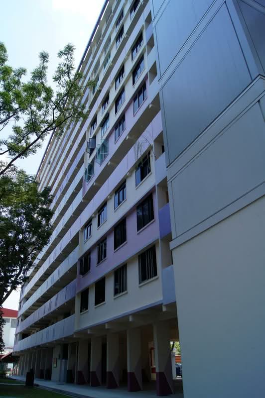 652 Hougang Avenue 8