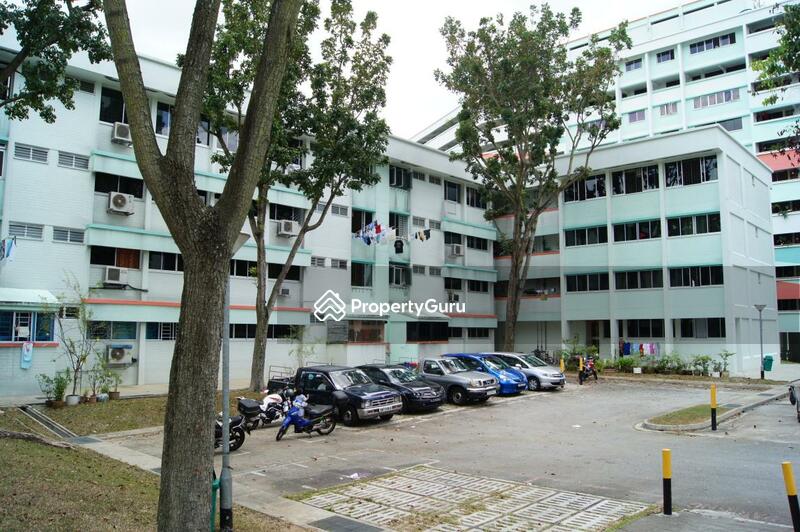 670 Hougang Avenue 8 #0