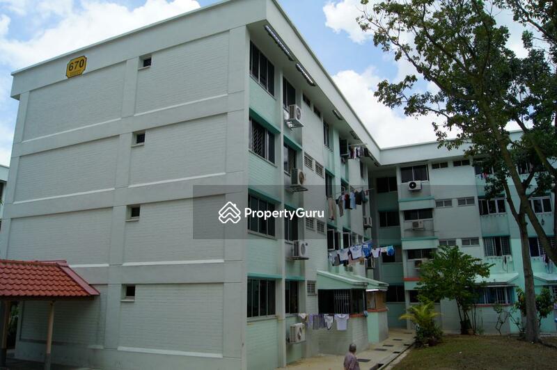 670 Hougang Avenue 8 #0