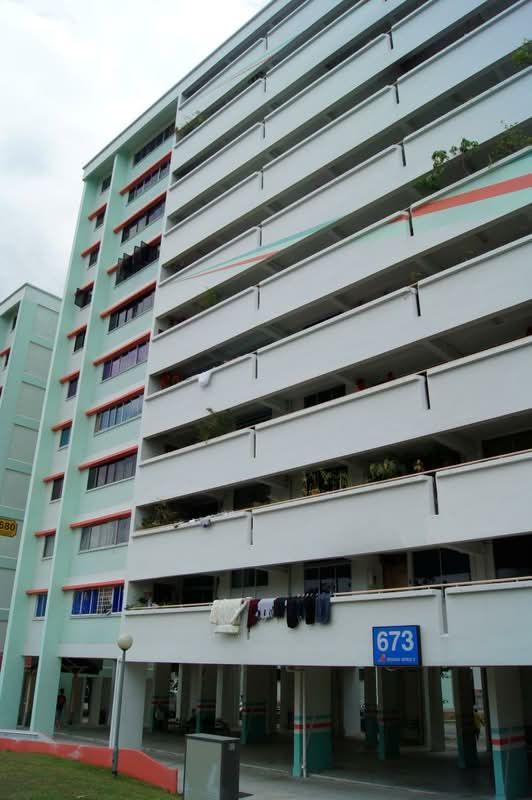 673 Hougang Avenue 8