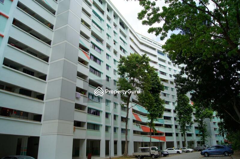 For Sale - 674 Hougang Avenue 8