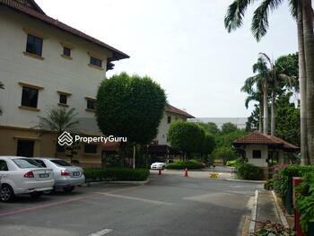 D'Melor Condominium