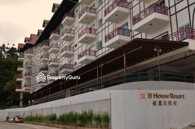 - Iris House Resort