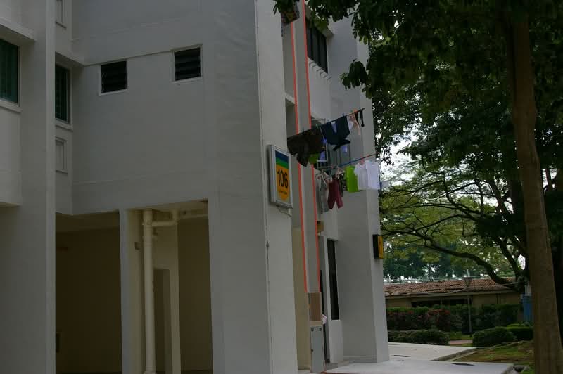 106 Jalan Dusun