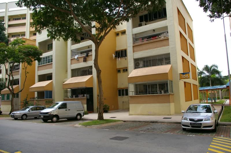 106 Jalan Dusun