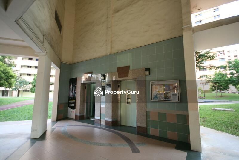 For Rent - 105 Jurong East Street 13