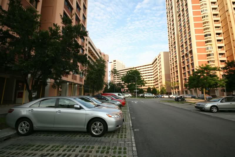 106 Jurong East Street 13