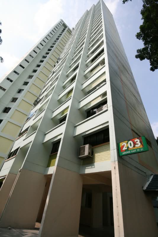 203 Jurong East Street 21
