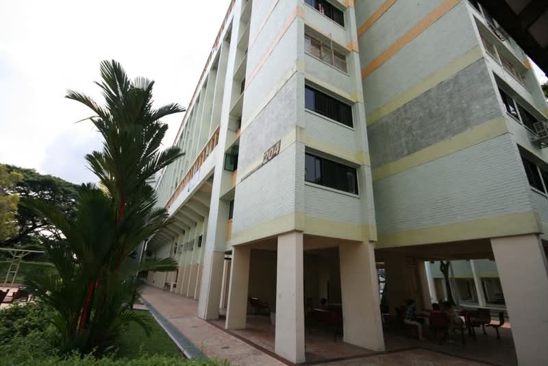 204 Jurong East Street 21