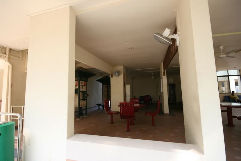 205 Jurong East Street 21